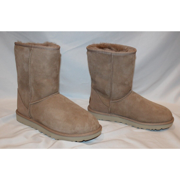 NIB Women's Shoes UGG CLASSIC SHORT II Mid-Calf Sheepskin Boots Beachwood Tan - Picture 6 of 8